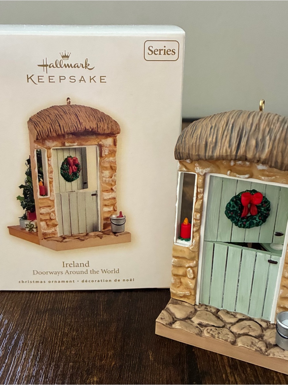 Hallmark 2009 Keepsake Ireland Doorway Ornament